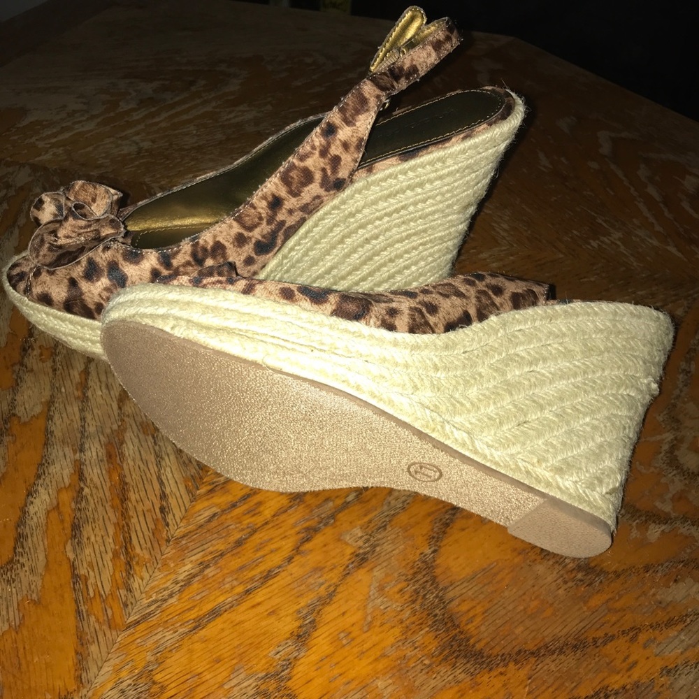 Cheetah print wedge size 11
